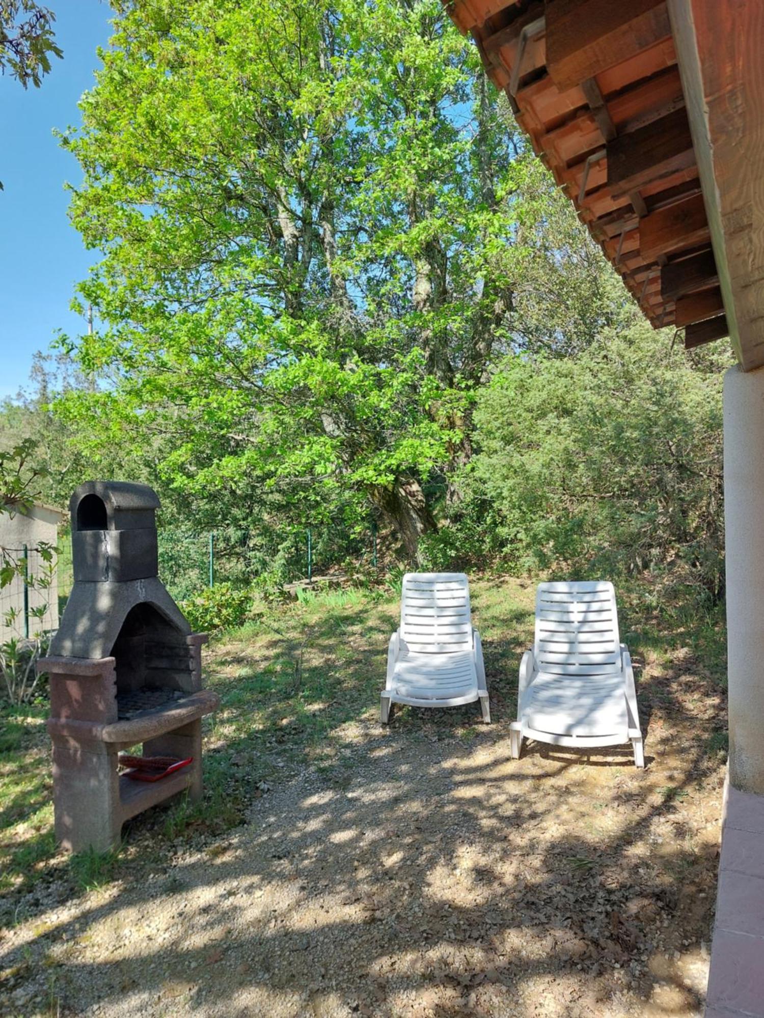 Village De Gites La Fontinelle Bessas Exterior photo